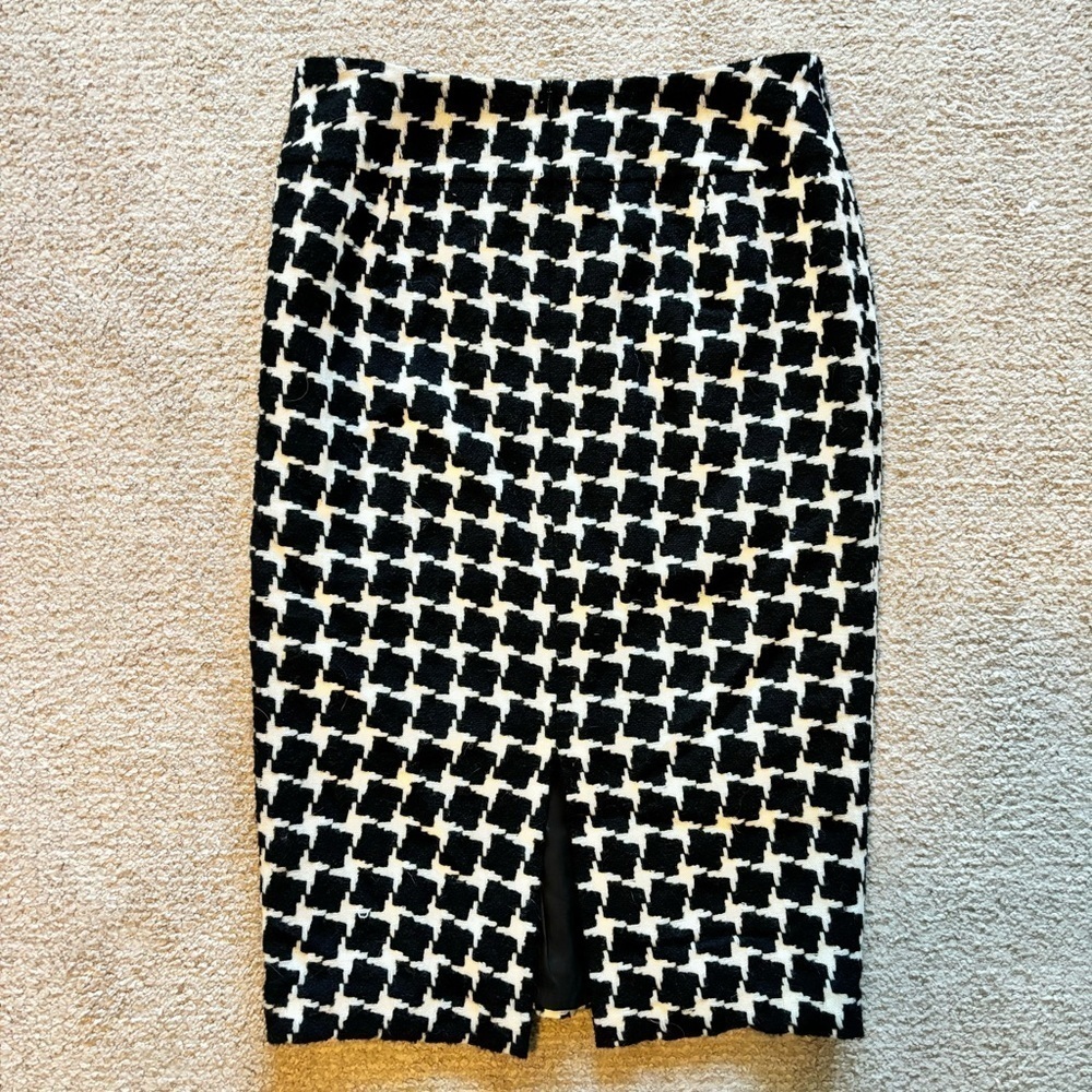 Lafayette 148 Houndstooth Pencil Skirt - size 4ββ - Picture 4 of 5